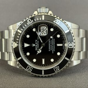 Rolex Submariner Date 16610 NOS 12/2010
