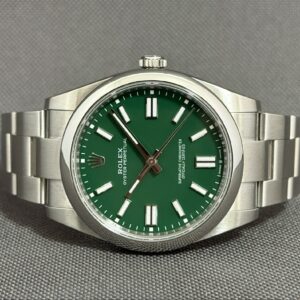 Rolex Oyster Perpetual 41 Green 124300 2025